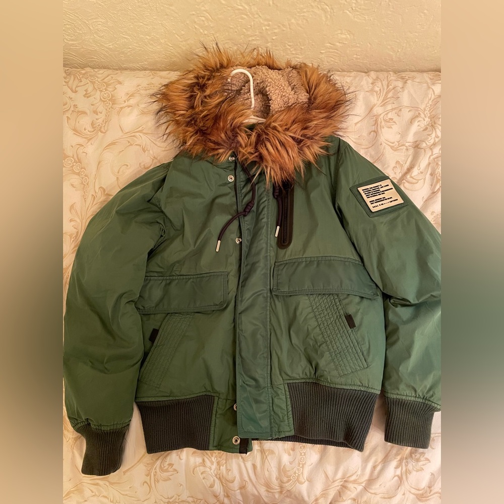 In New Condition Green Diesel Puffer Jacket! Perfect for super cold weather